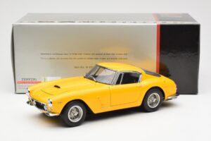 Ferrari 250 GT SWB Gelb CMC 1:18 M-054 Druckguss — Bild 6 von 6