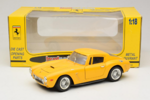 Ferrari 250 GT Berlinetta Gelb Jouef Evolution 1:18 301200 Druckguss — Bild 8 von 8