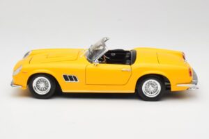 Ferrari 250 GT California Spider Gelb Hot Wheels 1:18 23905 Druckguss — Bild 4 von 8