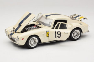 Ferrari 250 GT SWB Berlinette #19 Tour de France Automobile 1961 Eagles Race 1:18 6500 Druckguss — Bild 2 von 8