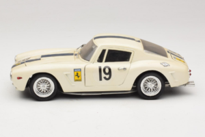 Ferrari 250 GT SWB Berlinette #19 Tour de France Automobile 1961 Eagles Race 1:18 6500 Druckguss — Bild 4 von 8