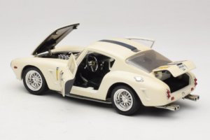 Ferrari 250 GT SWB Berlinette #19 Tour de France Automobile 1961 Eagles Race 1:18 6500 Druckguss — Bild 5 von 8