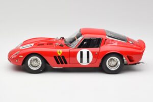 Ferrari 250 GTO #11 J. Surtees / M. Parkes Paris 1000km 1962 CMC 1:18 M-249 Druckguss — Bild 3 von 6