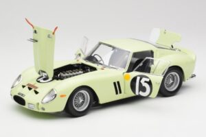Ferrari 250 GTO #15 S. Moss / I. Ireland Goodwood Tourist Trophy Winner 1962 Kyosho 1:18 08438C Druckguss — Bild 2 von 8