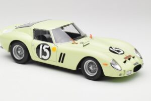 Ferrari 250 GTO #15 S. Moss / I. Ireland Goodwood Tourist Trophy Winner 1962 Kyosho 1:18 08438C Druckguss — Bild 6 von 8