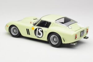 Ferrari 250 GTO #15 S. Moss / I. Ireland Goodwood Tourist Trophy Winner 1962 Kyosho 1:18 08438C Druckguss — Bild 7 von 8