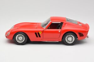 Ferrari 250 GTO Rot Bburago 1:18 3011 Druckguss — Bild 4 von 8