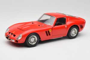 Ferrari 250 GTO Rot Bburago 1:18 3011 Druckguss