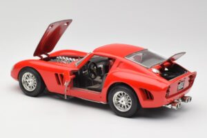 Ferrari 250 GTO Rot Bburago 1:18 3011 Druckguss — Bild 5 von 8