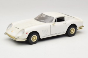Ferrari 275 GTB/4 Weiß ERTL 1:18 7493 Druckguss