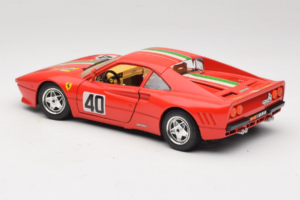 Ferrari 288 GTO #40 Rot Italienische Flagge 1984 Bburago 1:18 3027-P1 Druckguss — Bild 7 von 8