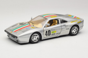 Ferrari 288 GTO #40 Silber 1984 Bburago 1:18 3027-S1 Druckguss