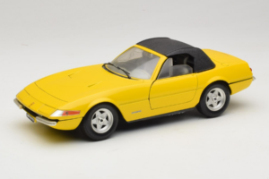 Ferrari 365 GTS/4 Daytona Cabriolet Gelb Techno Giodi 1:18 740028 Druckguss