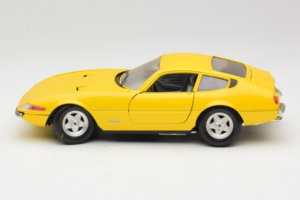 Ferrari 365 GTB/4 Daytona Gelb Techno Giodi 1:18 40011-Y1 Druckguss — Bild 3 von 7