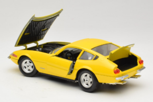 Ferrari 365 GTB/4 Daytona Gelb Techno Giodi 1:18 40011-Y1 Druckguss — Bild 4 von 7