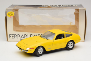 Ferrari 365 GTB/4 Daytona Gelb Techno Giodi 1:18 40011-Y1 Druckguss — Bild 7 von 7