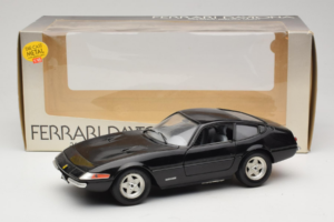 Ferrari 365 GTB/4 Daytona Schwarz Techno Giodi 1:18 40011-B2 Druckguss — Bild 8 von 8