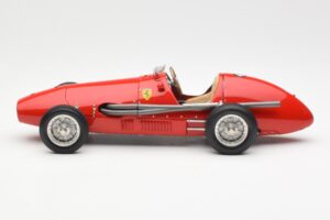Ferrari 500 F2 #1 A. Ascari F1 Double World Champion 1952-1953 CMC 1:18 M-056 Druckguss — Bild 3 von 6