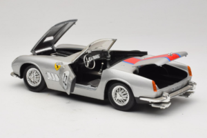 Ferrari California #22 Silber Roter Streifen 1966 Tonka 1:18 01109-S2 Druckguss — Bild 5 von 8