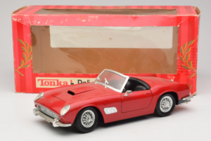 Ferrari California Cabriolet Rot Tonka 1:18 01109-P1 Druckguss — Bild 8 von 8