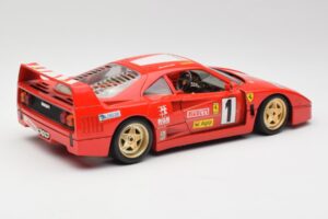 Ferrari F40 Evoluzione Bburago 1:18 3042 Druckguss — Bild 3 von 8