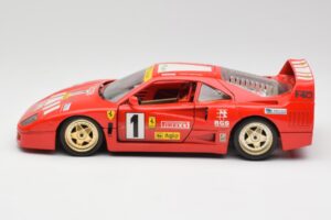 Ferrari F40 Evoluzione Bburago 1:18 3042 Druckguss — Bild 4 von 8