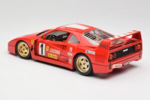 Ferrari F40 Evoluzione Bburago 1:18 3042 Druckguss — Bild 7 von 8