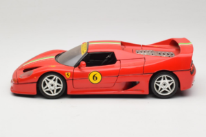 Ferrari F50 Coupe #6 Rot mit Italienischer Flagge Bburago 1:18 3382-P1 Druckguss — Bild 4 von 8