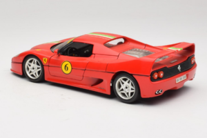 Ferrari F50 Coupe #6 Rot mit Italienischer Flagge Bburago 1:18 3382-P1 Druckguss — Bild 7 von 8