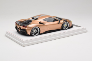 Ferrari SF90 Novitec Gold Silber Streifen IVY 1:18 REMC028 Resin — Bild 3 von 7