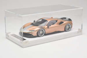 Ferrari SF90 Novitec Gold Silber Streifen IVY 1:18 REMC028 Resin — Bild 6 von 7