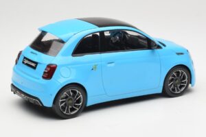 Abarth 500e Blau IXO 1:18 MCG18499 Druckguss — Bild 2 von 6