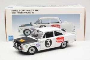 Ford Cortina Mk1 #3 P. Hughes / B. Young African Safari Rally 1964 AUTOart 1:18 86428 Druckguss — Bild 8 von 8