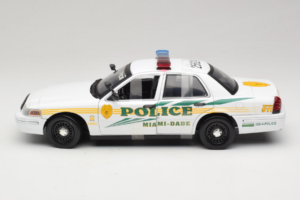 Ford Crown Victoria Police Interceptor CSI Miami GreenLight 1:18 13514 Druckguss — Bild 3 von 6