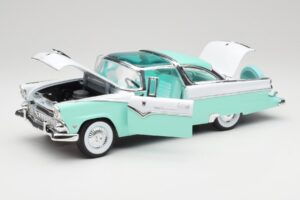 Ford Crown Victoria Seafoam Grün & Weiß Road Legends 1:18 92138 Druckguss — Bild 2 von 7