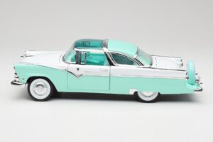 Ford Crown Victoria Seafoam Grün & Weiß Road Legends 1:18 92138 Druckguss — Bild 3 von 7