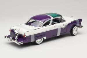 Ford Crown Victoria Weiß Lila Road Signature 1:18 92138-P1 Druckguss — Bild 2 von 6