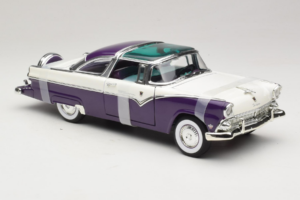 Ford Crown Victoria Weiß Lila Road Signature 1:18 92138-P1 Druckguss — Bild 4 von 6