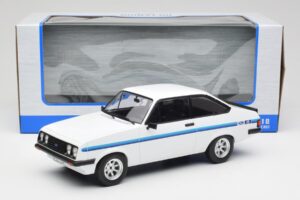 Ford Escort Mk2 RS 2000 Weiß MCG 1:18 MCG18439 Druckguss — Bild 6 von 6
