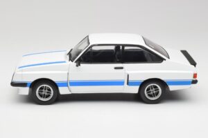 Ford Escort Mk2 RS 2000 X-Pack Diamond Weiß & Blau Stripe MCG 1:18 MCG18350 Druckguss — Bild 3 von 6