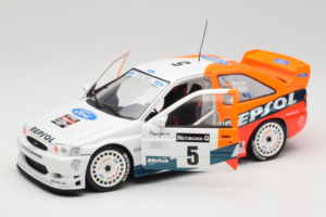 Ford Escort RS Cosworth Repsol #5 C. Sainz / L. Moya RAC Rally 1997 UT Models 1:18 39750 Druckguss — Bild 2 von 8