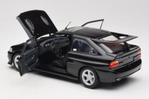Ford Escort RS Cosworth Black Metallic Minichamps 1:18 150089020 Druckguss — Bild 5 von 8