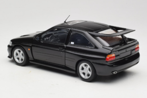 Ford Escort RS Cosworth Black Metallic Minichamps 1:18 150089020 Druckguss — Bild 7 von 8