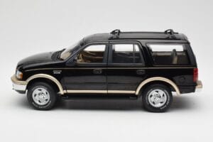 Ford Expedition Eddie Bauer Schwarz UT Models 1:18 22710 Druckguss — Bild 5 von 7
