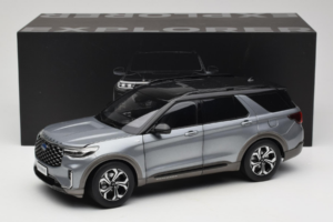 Ford Explorer Grau OEM 1:18 FORD2020 Druckguss — Bild 8 von 8