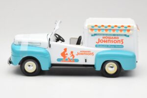 Ford F-1 Howard Johnson's Ice Cream Road Signature 1:18 92229 Druckguss — Bild 3 von 6