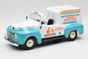 Ford F-1 Howard Johnson's Ice Cream Road Signature 1:18 92229 Druckguss