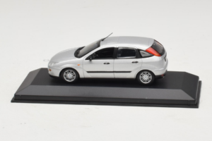 Ford Focus Mk1 Silber Minichamps 1:43 FOCUS006 Druckguss