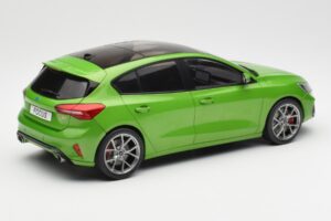 Ford Focus ST Mk4 Grün MCG 1:18 MCG18452 Druckguss — Bild 2 von 6