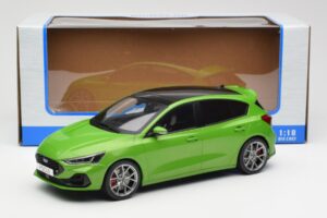 Ford Focus ST Mk4 Grün MCG 1:18 MCG18452 Druckguss — Bild 6 von 6